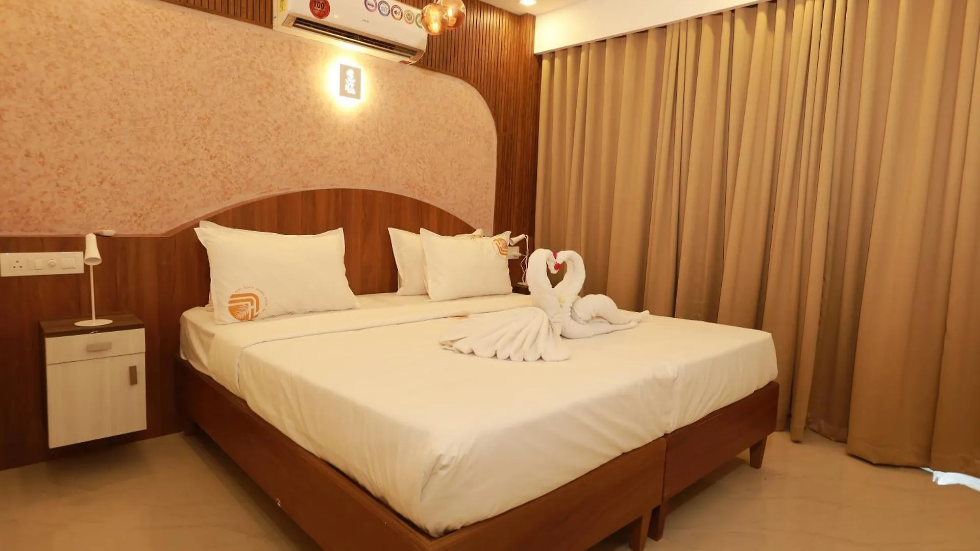 Liwa Tower Hotel & Business Center Kunnamkulam