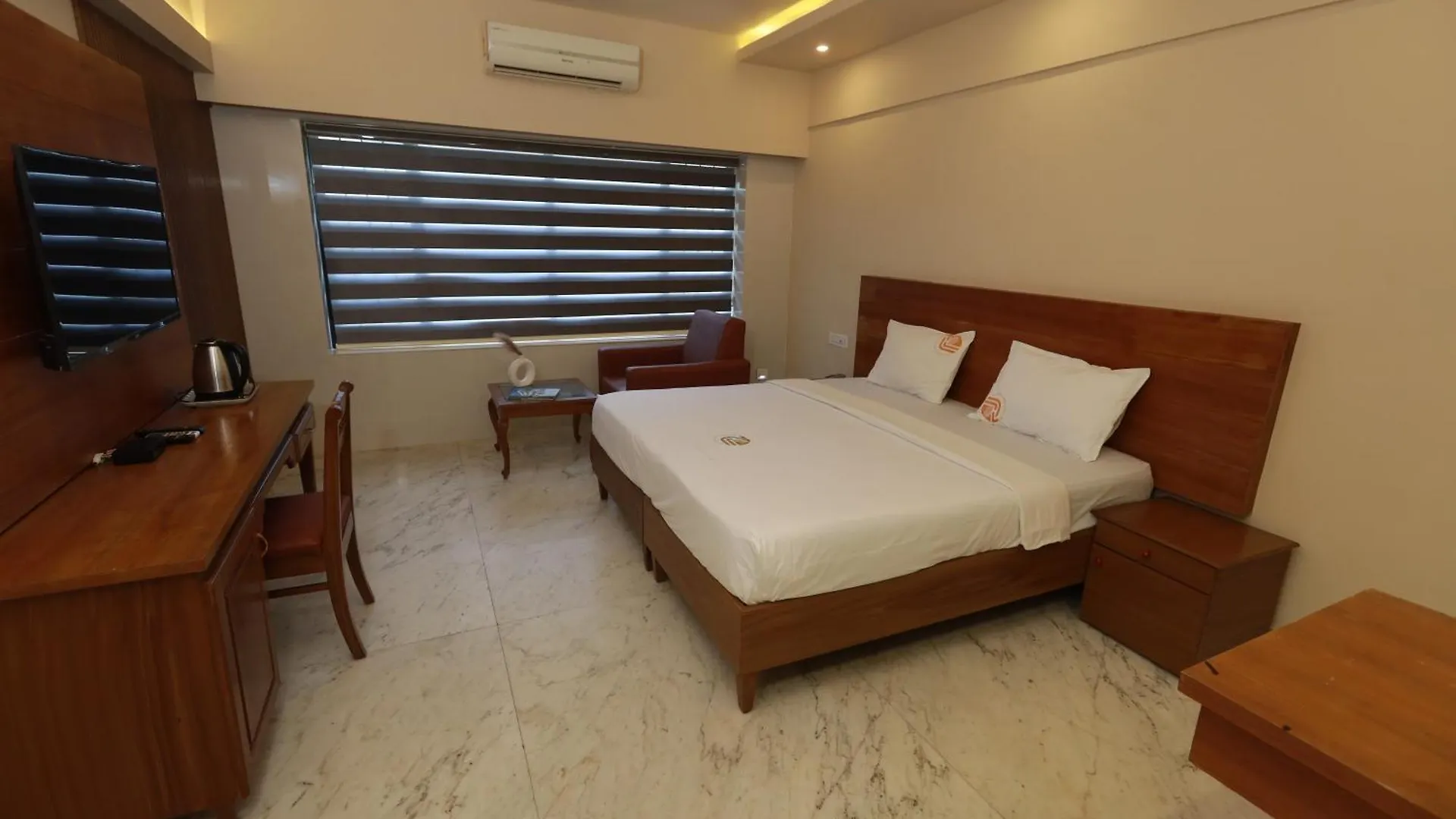 Liwa Tower Hotel & Business Center Kunnamkulam India