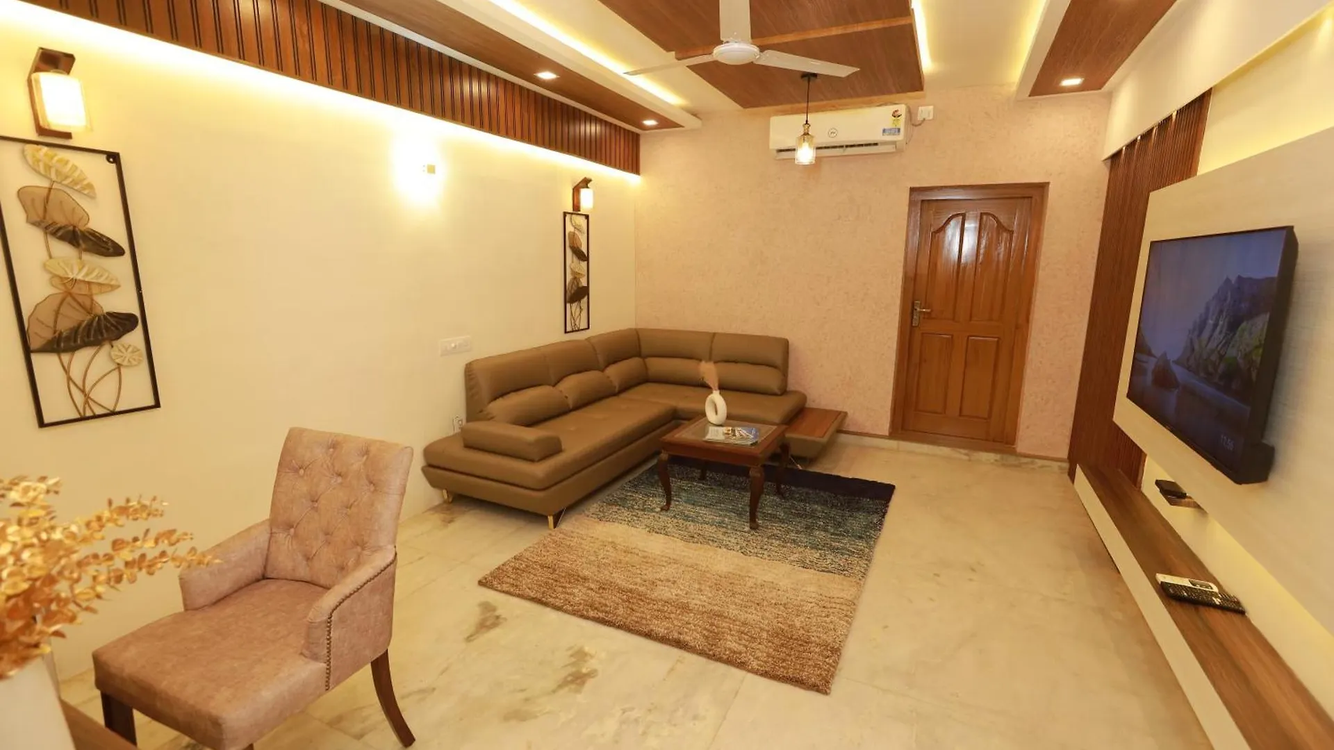 Liwa Tower Hotel & Business Center Kunnamkulam