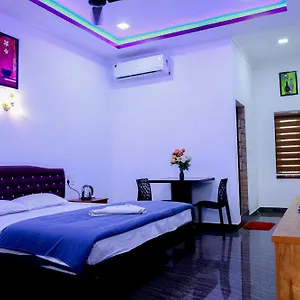 Bed & Breakfast Crown Residency, Changanacheri